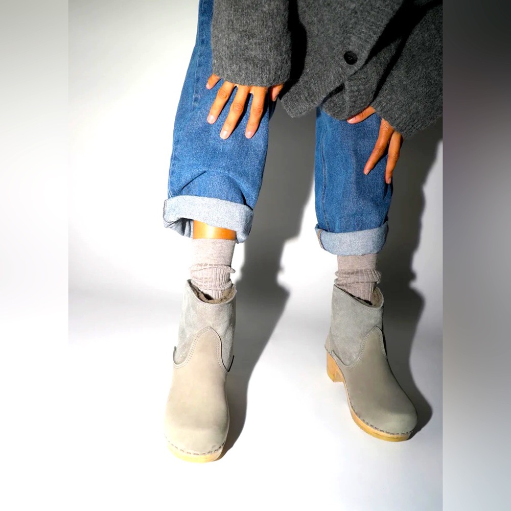 No.6 clog boot 39 fur lined (runs small—fits 7-7.5)